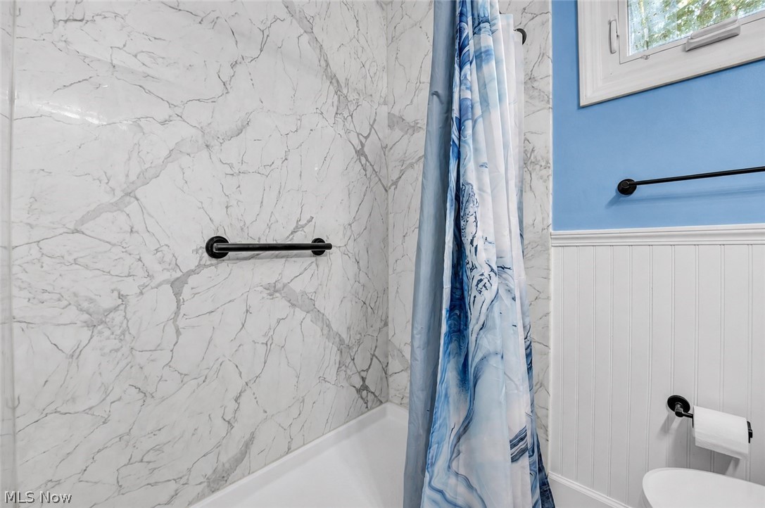 1369 Cranover Road Lyndhurst, OH 44124 - Photo 10 of 41 Gallery Image 10