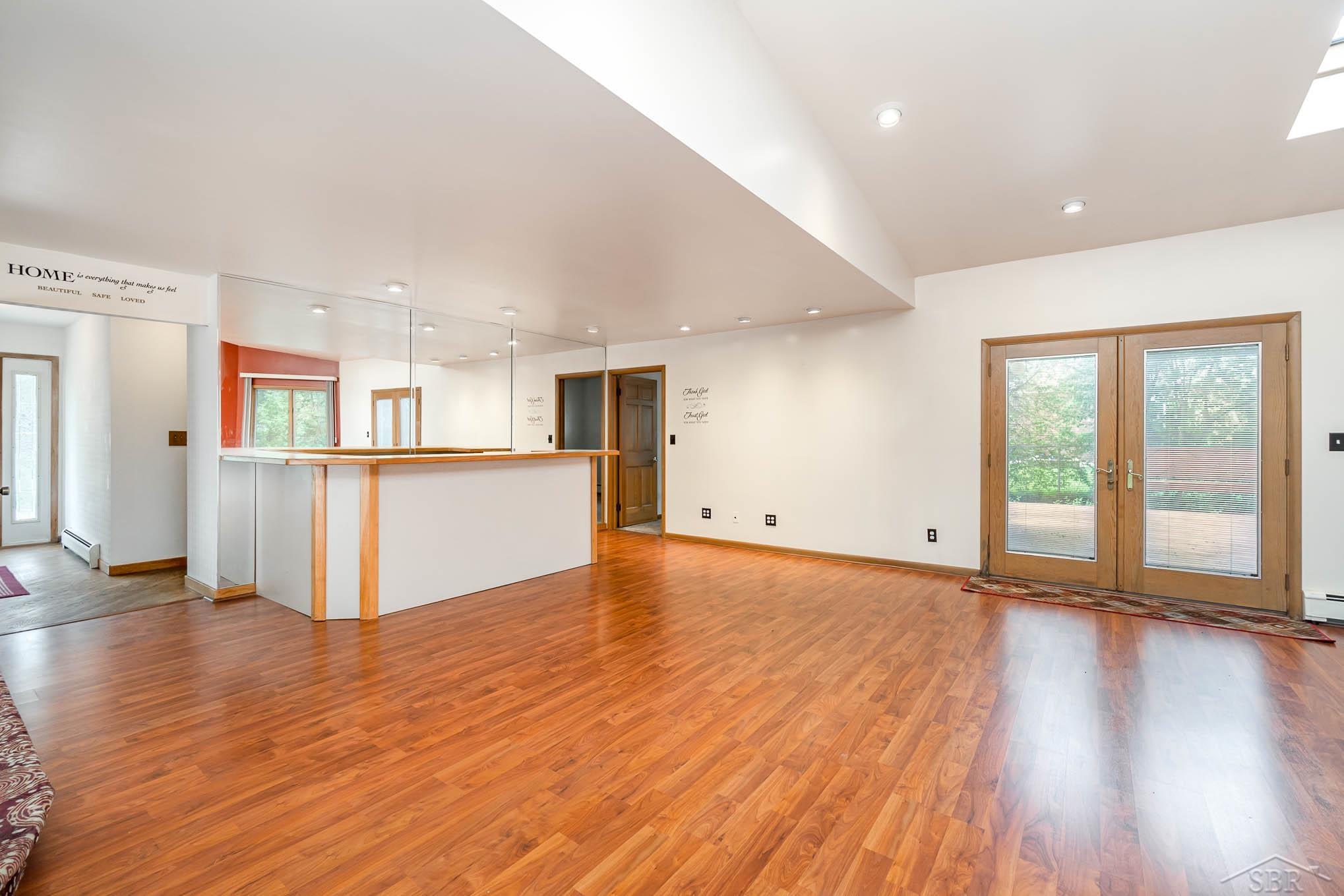 3776 Dale Road Saginaw, MI 48603 - Photo 8 of 20 50110343-7.JPG