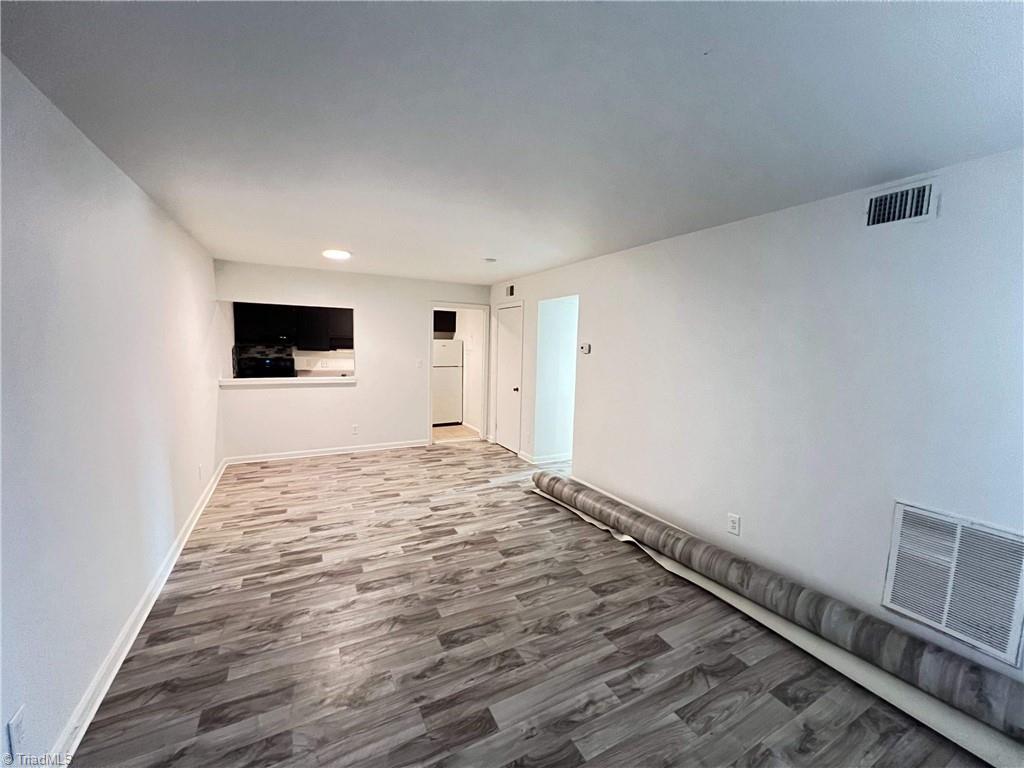 1205 Hutton Street Winston-Salem, NC 27103 - Photo 7 of 9