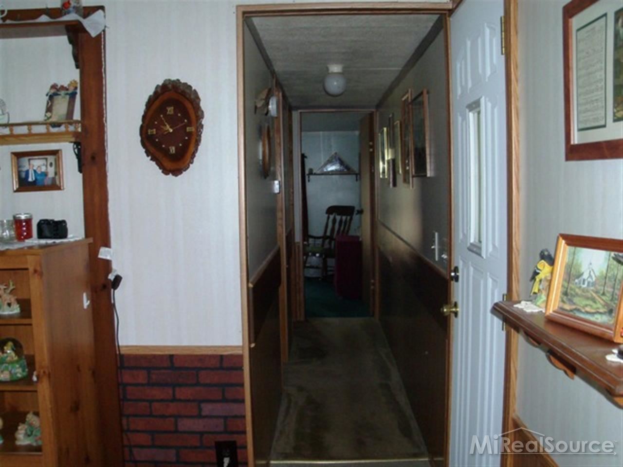 1865 North Goetze Road Carsonville, MI 48419 - Photo 9 of 27 31164796-8.JPG