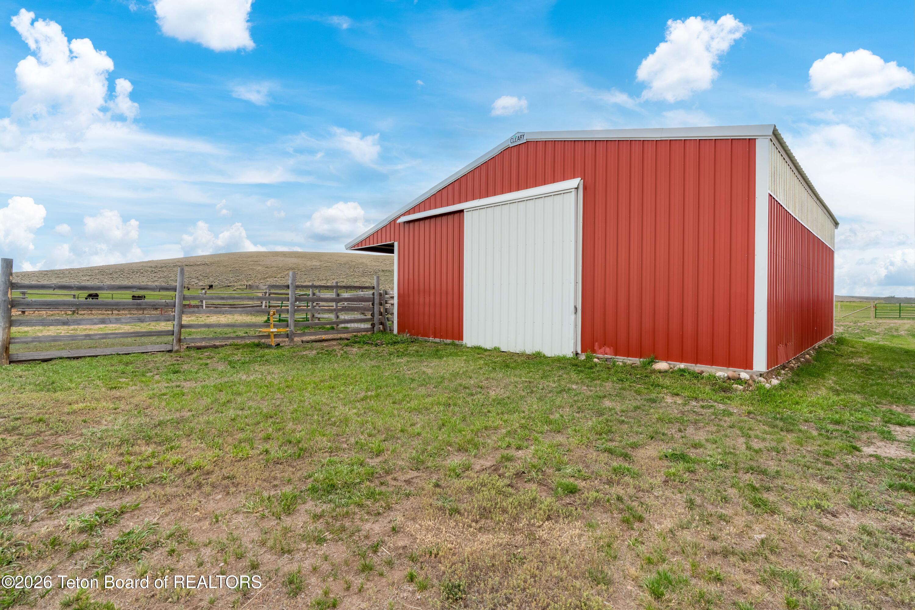 138-2 Forty Rod Road Pinedale, WY 82941 - Photo 10 of 77 20260529-DSC07713-HDR-Edit