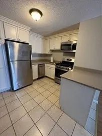 $2,200 | 82 Boylston Lane, Unit 18, Lowell, MA 01852