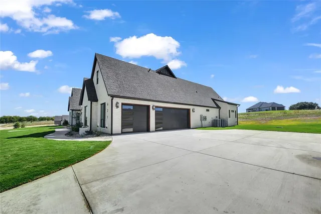 $1,370,000 | 621 Hondo Crossing, Weatherford, TX 76087