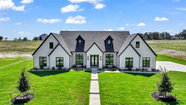 $1,370,000 | 621 Hondo Crossing, Weatherford, TX 76087