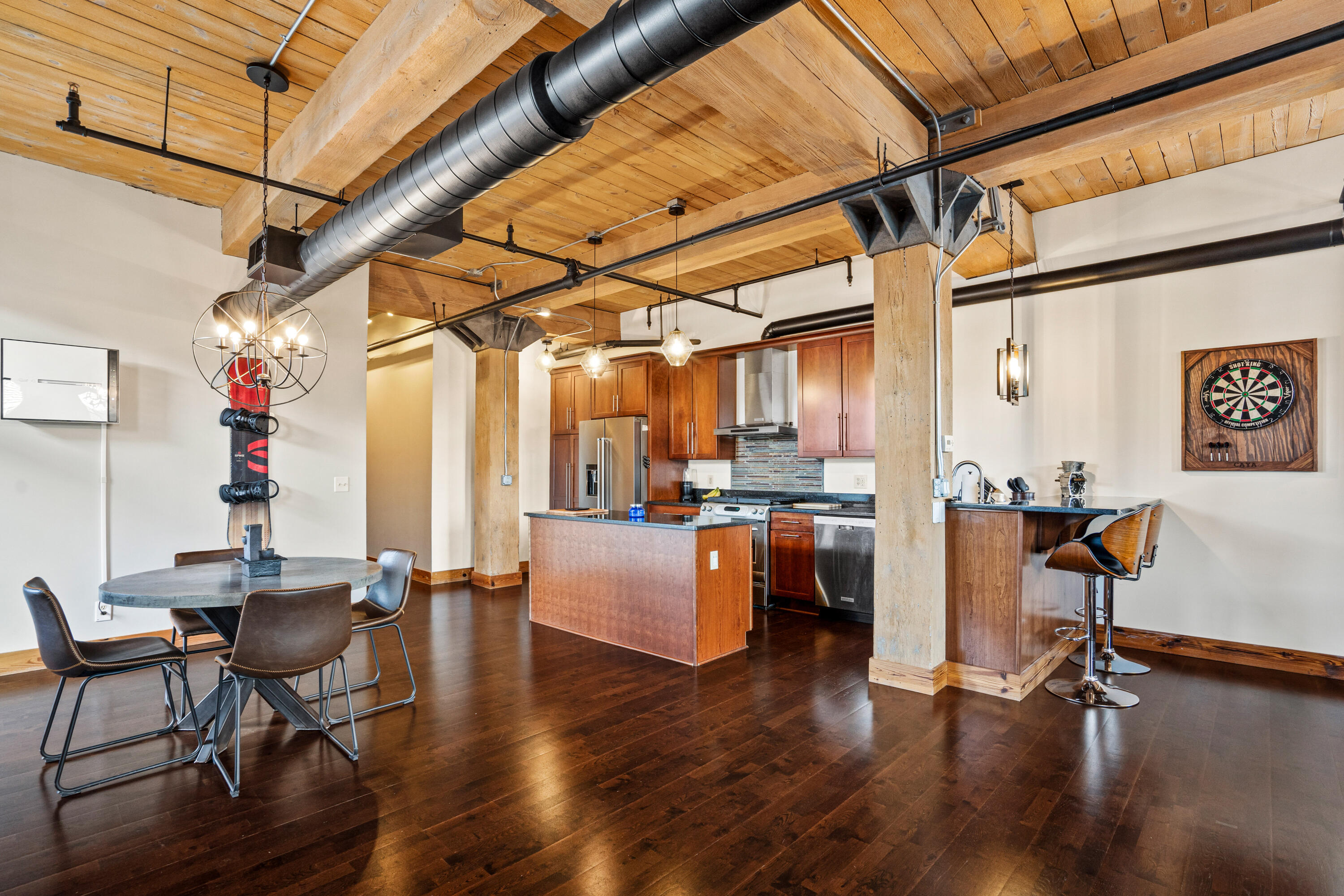 1818 North Water Street, Unit 306 Milwaukee, WI 53202 - Photo 19 of 26 Main Living Space