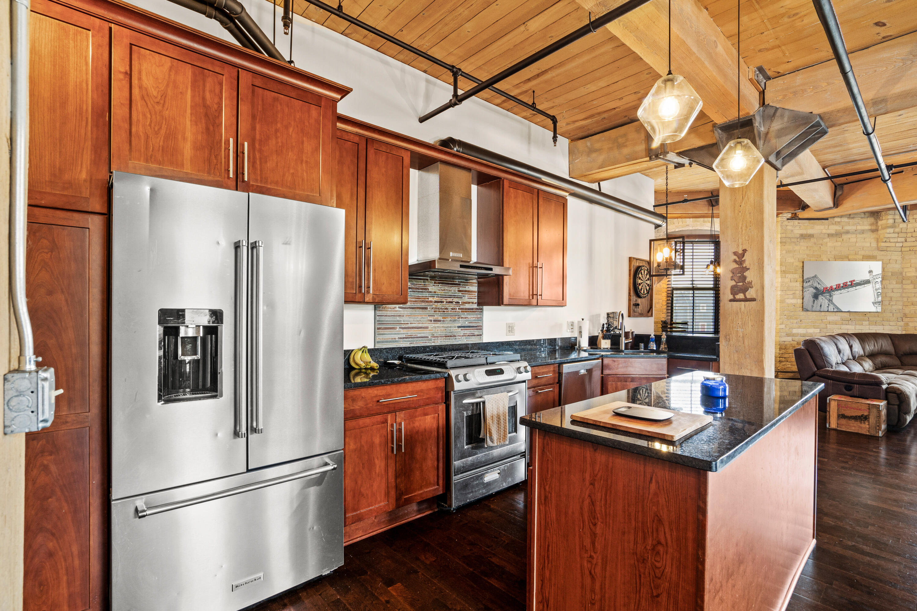 1818 North Water Street, Unit 306 Milwaukee, WI 53202 - Photo 3 of 26 Kitchen