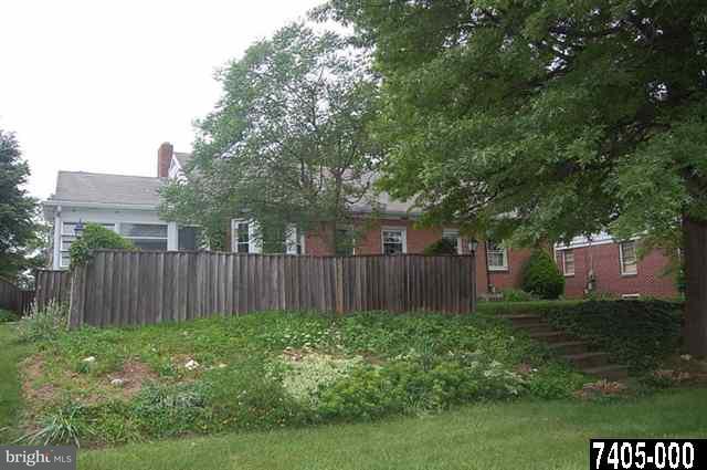 11 Lee Street Hanover, PA 17331 - Photo 12 of 20 Gallery Image 12
