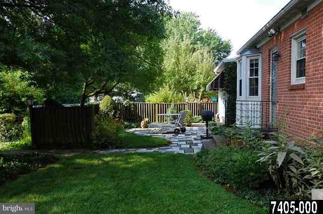 11 Lee Street Hanover, PA 17331 - Photo 16 of 20 Gallery Image 16