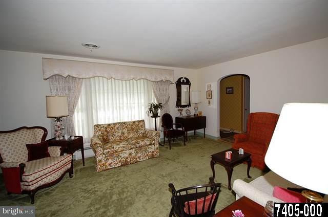 11 Lee Street Hanover, PA 17331 - Photo 6 of 20 Gallery Image 6