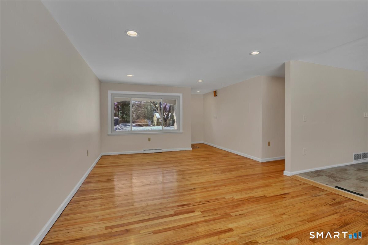 99 Frances Drive Manchester, CT 06040 - Photo 5 of 27