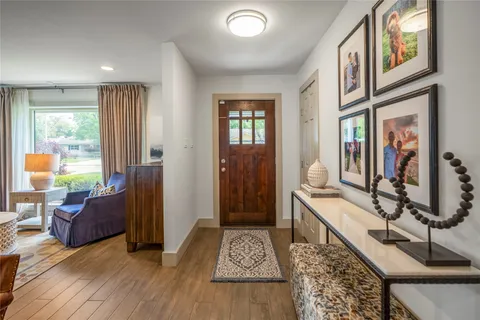 $535,000 | 1911 Stebbins Drive, Houston, TX 77043