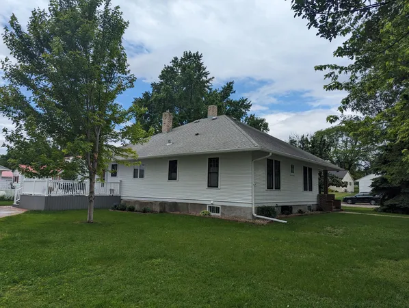 $249,000 | 107 7th Avenue West, Lisbon, ND 58054