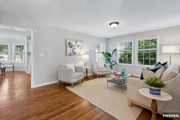 $799,000 | 7 Holly Court, Bloomfield, NJ 07003