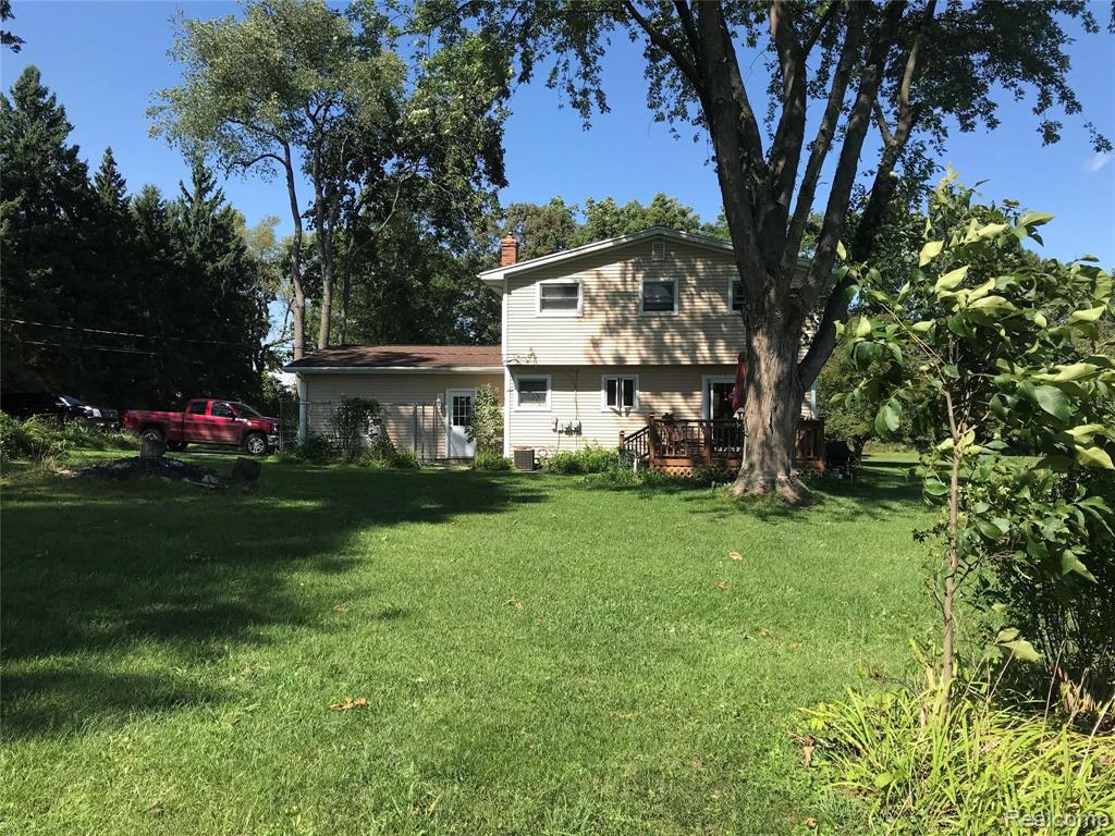 9045 Oakhill Road Clarkston, MI 48348 - Photo 10 of 55 Gallery Image 10