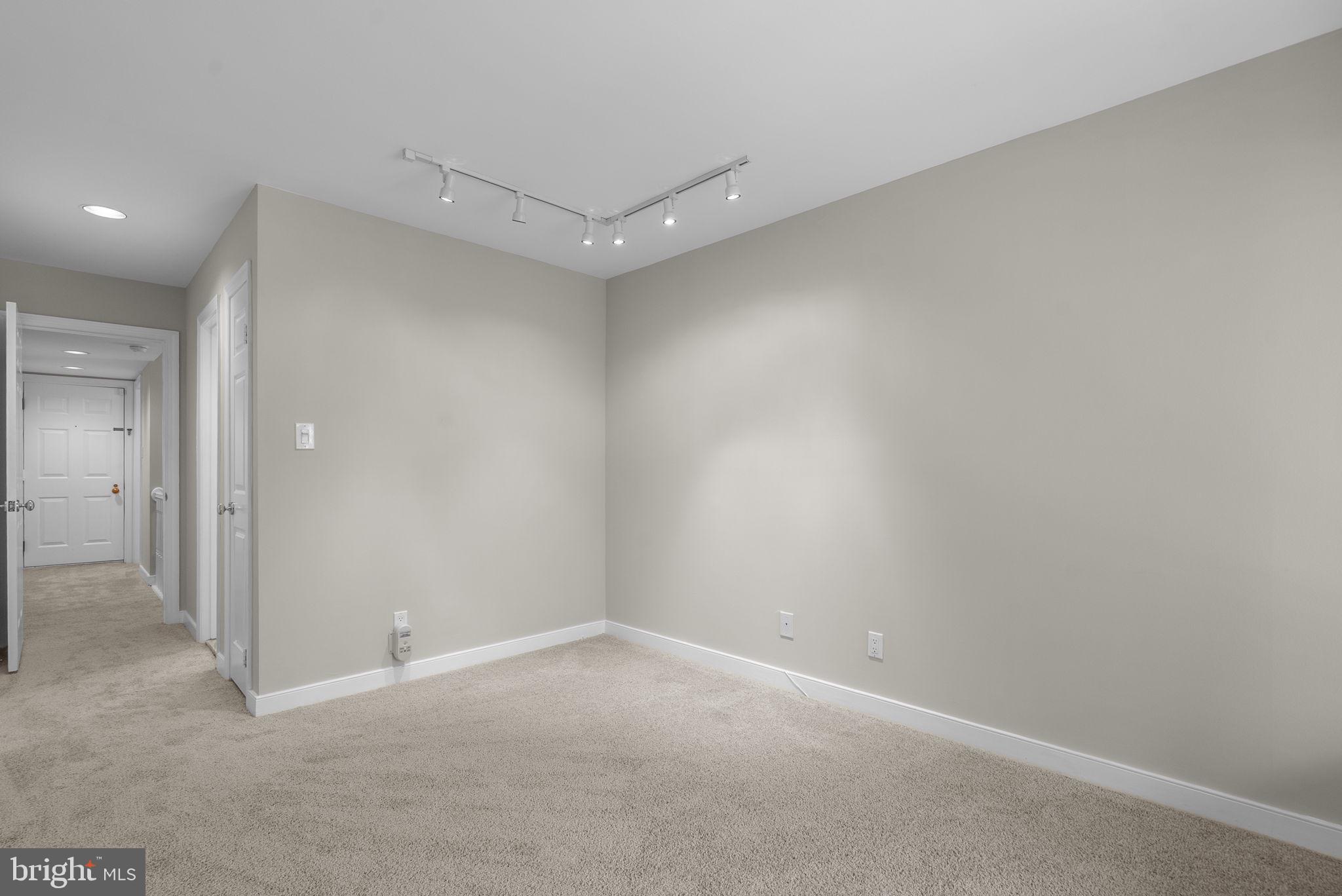 11420 Strand Drive, Unit R010 Rockville, MD 20852 - Photo 30 of 56 Second Primary Bedroom Suite