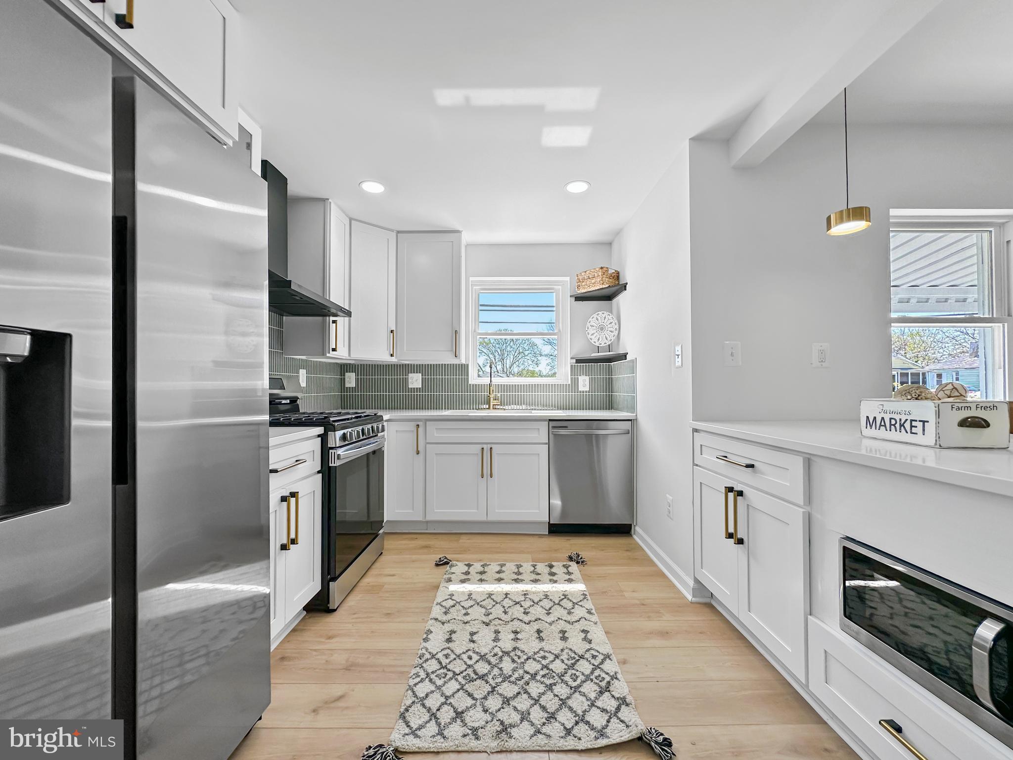 5210 Addison Road Capitol Heights, MD 20743 - Photo 22 of 55 Upgraded SS Appliances