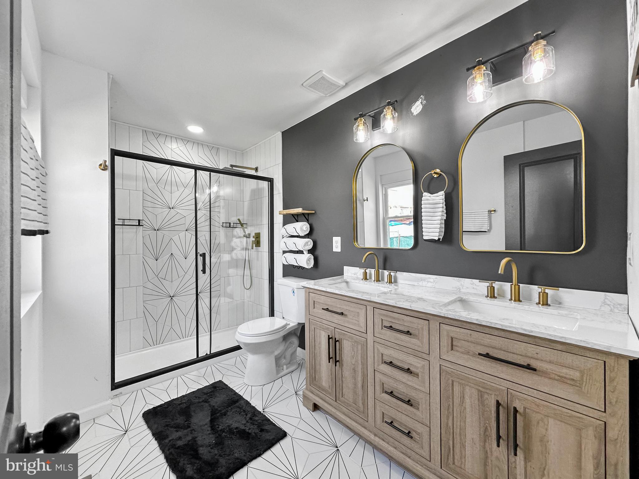 5210 Addison Road Capitol Heights, MD 20743 - Photo 34 of 55 Master En-Suite