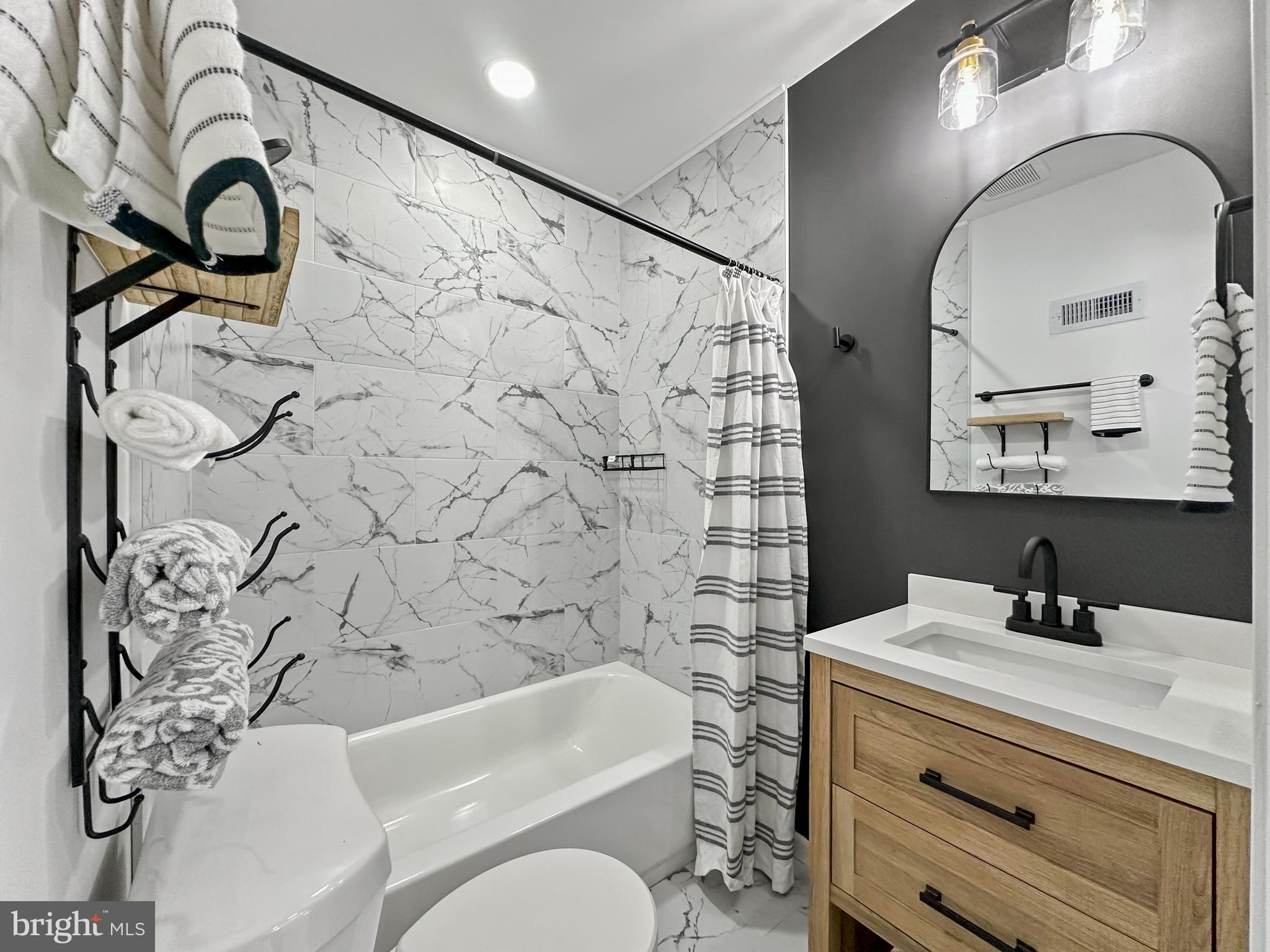 5210 Addison Road Capitol Heights, MD 20743 - Photo 41 of 55 Main Level Hall Bath