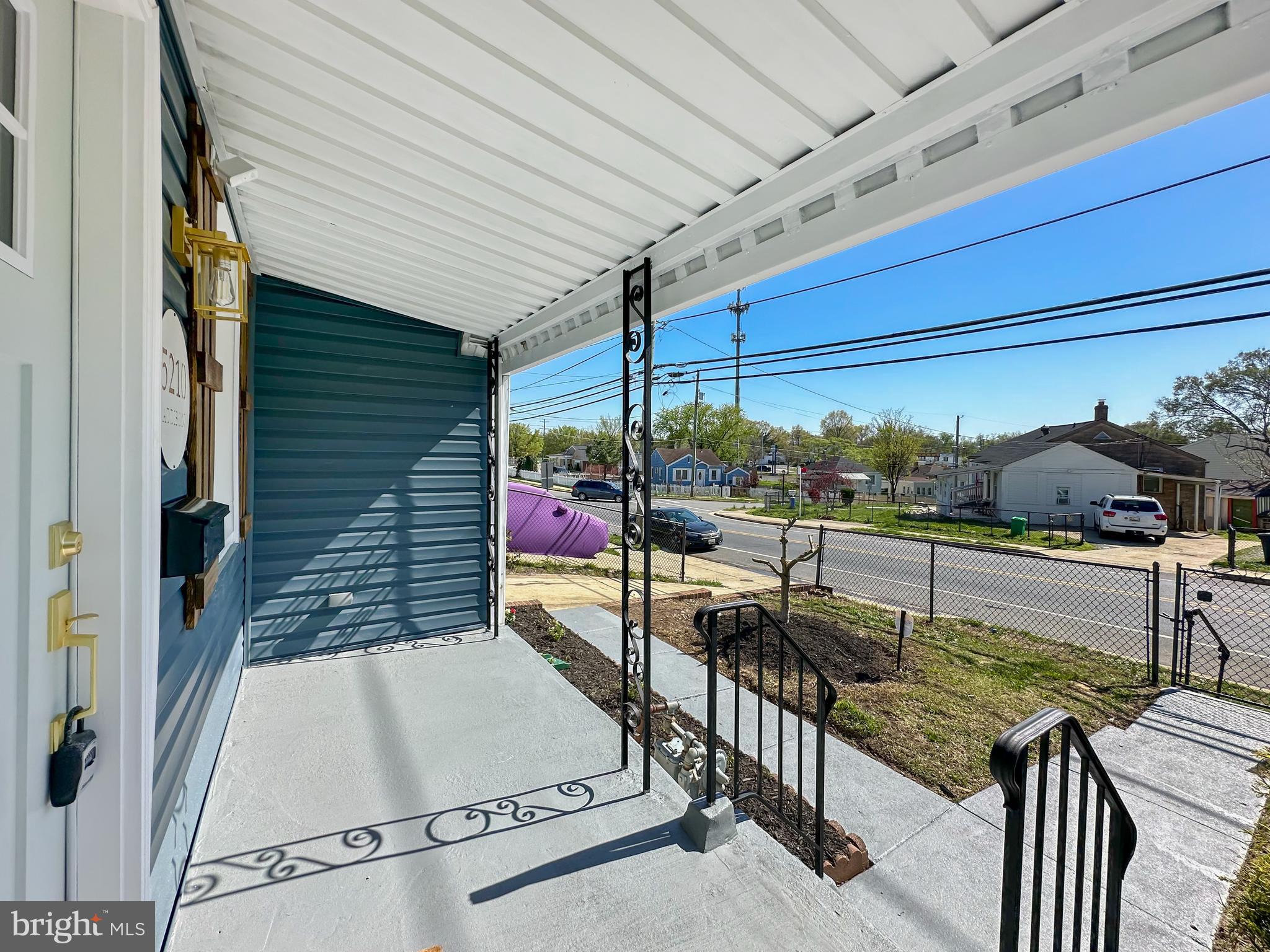 5210 Addison Road Capitol Heights, MD 20743 - Photo 8 of 55 Front Porch