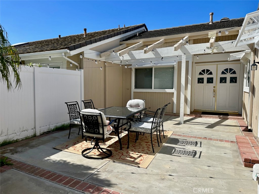 33635 Capstan Drive Dana Point, CA 92629 - Photo 4 of 33 a view of a dinning table and chairs in the patio