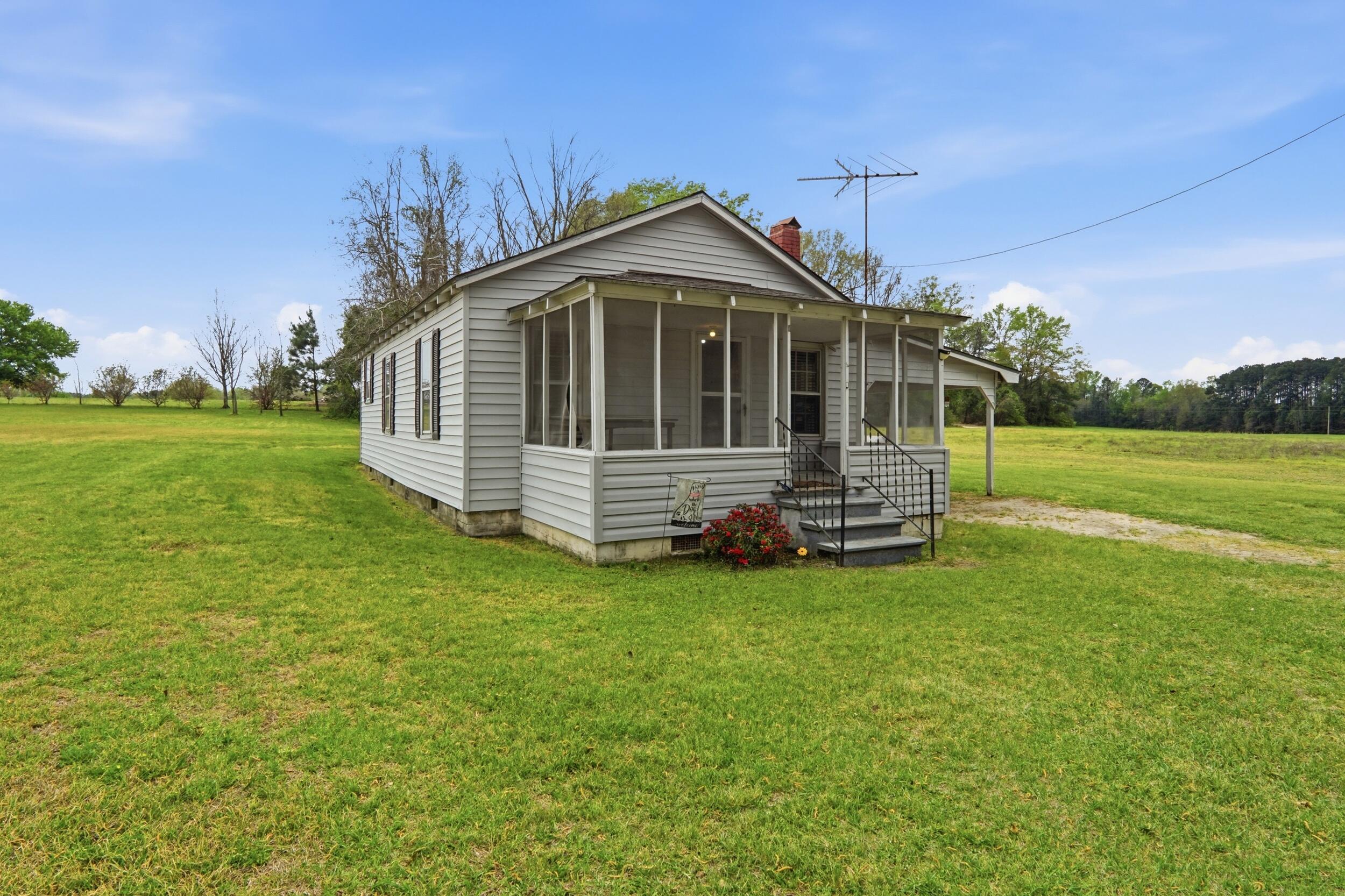 1505 7 Mile Road Harleyville, SC 29448 - Photo 2 of 27 16_dsc02714