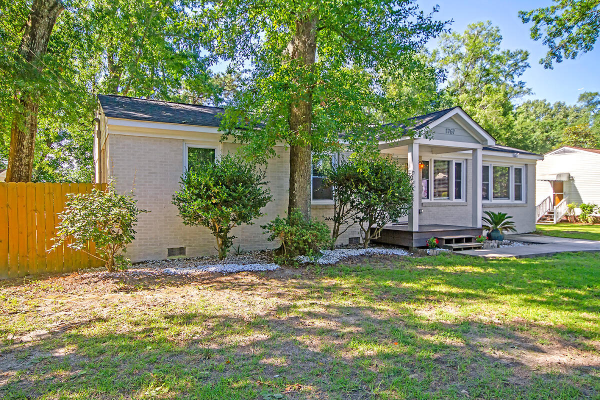 1767 Markham Road Charleston, SC 29414 - Photo 4 of 32 CREM_1767 Markham_004