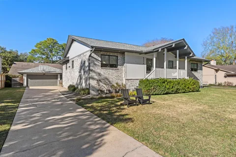 $749,000 | 5214 Loch Lomond Drive, Houston, TX 77096