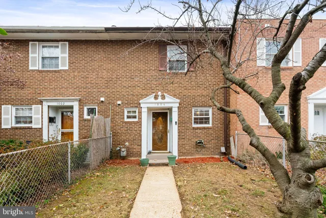 $650,000 | 1004 Colonial Avenue, Alexandria, VA 22314