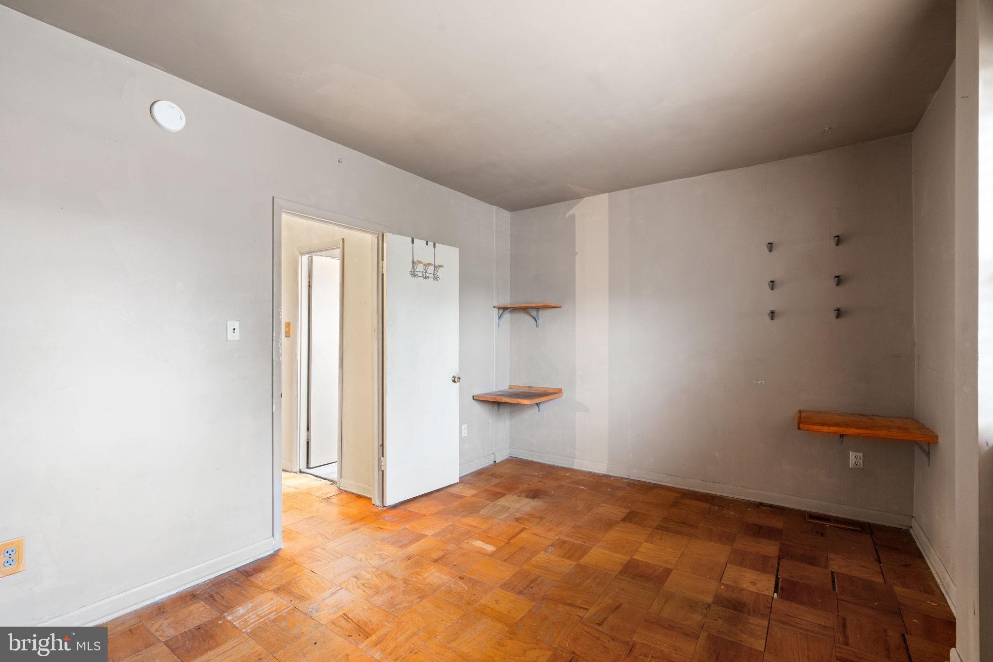 1004 Colonial Avenue Alexandria, VA 22314 - Photo 12 of 21 Primary Bedroom