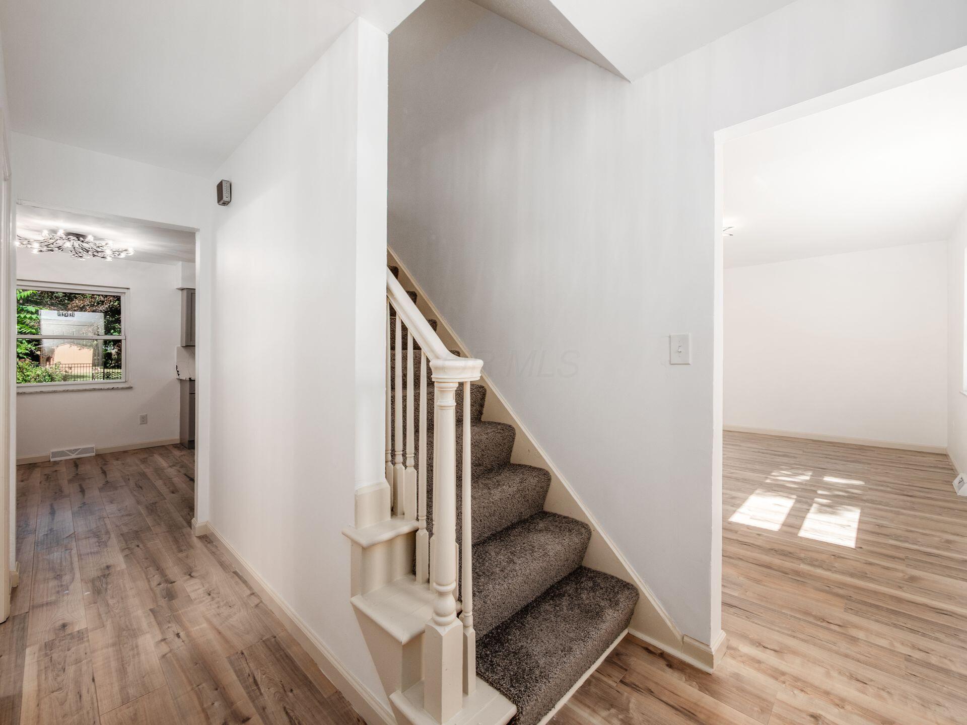 856 Cummington Road Columbus, OH 43213 - Photo 6 of 75 006_ed95_A 856 Cummington 001