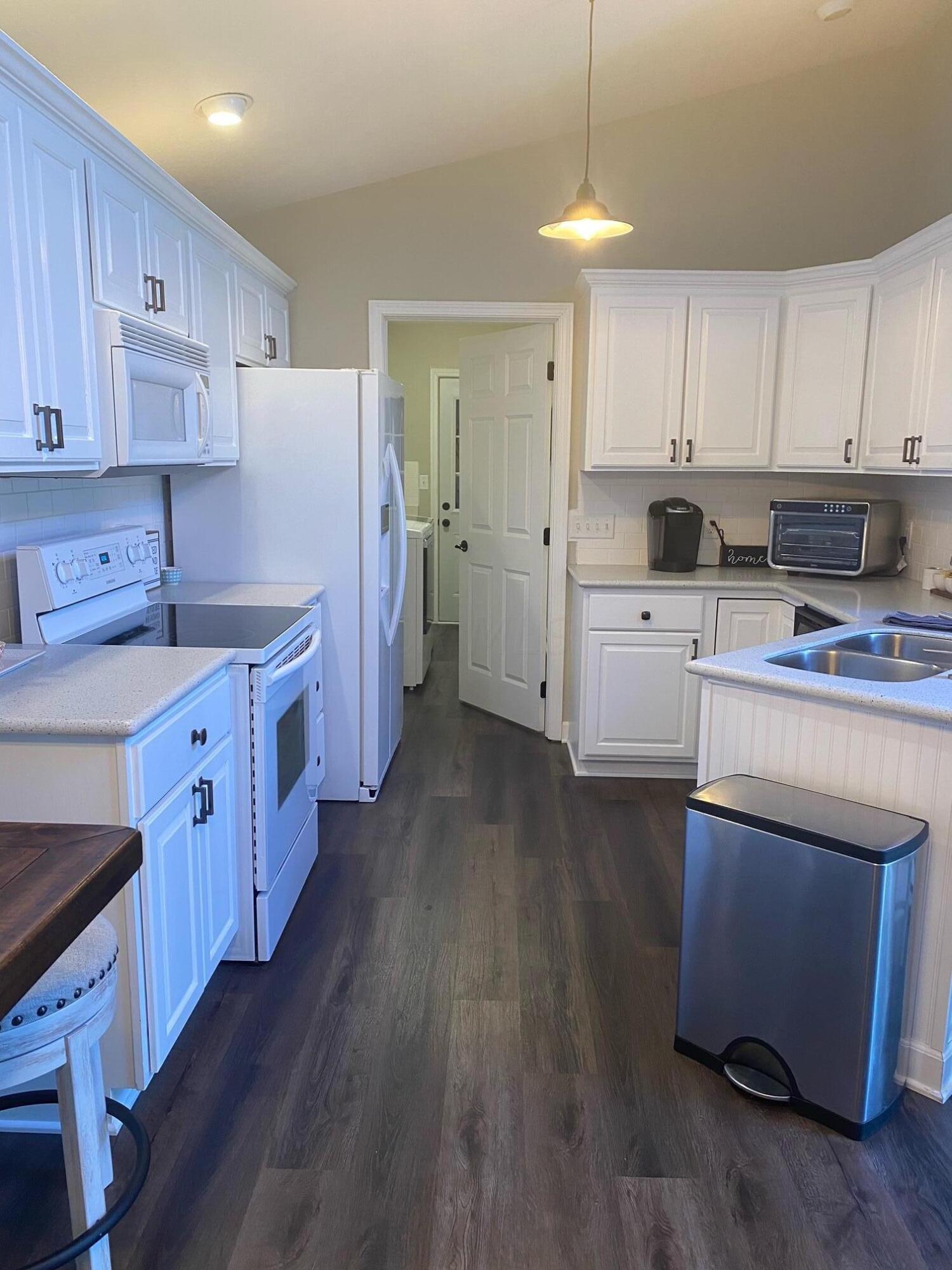 394 Pole Lane Road Marion, OH 43302 - Photo 14 of 42 Kitchen 2