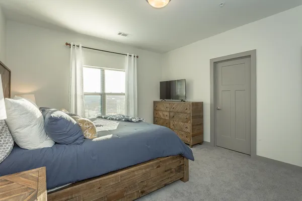 $415,000 | 804 Riverfront Parkway, Unit 409, Chattanooga, TN 37402