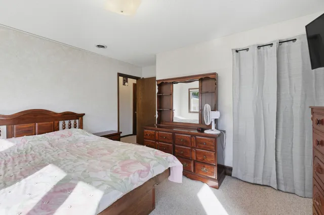 $389,900 | 1340 69th Avenue Northeast, Fridley, MN 55432