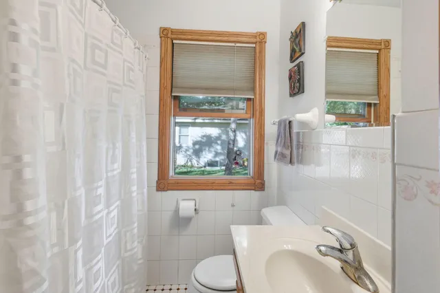 $389,900 | 1340 69th Avenue Northeast, Fridley, MN 55432