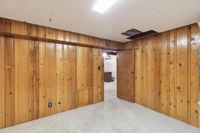 $389,900 | 1340 69th Avenue Northeast, Fridley, MN 55432