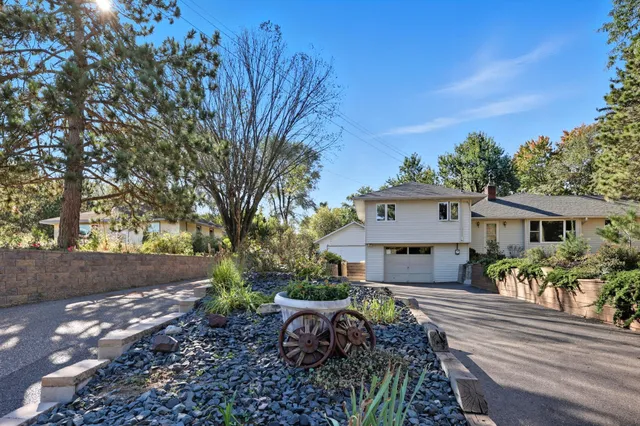 $389,900 | 1340 69th Avenue Northeast, Fridley, MN 55432