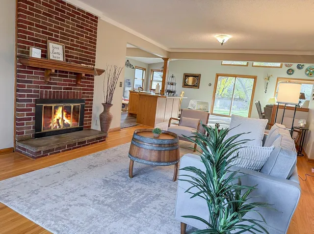 $389,900 | 1340 69th Avenue Northeast, Fridley, MN 55432