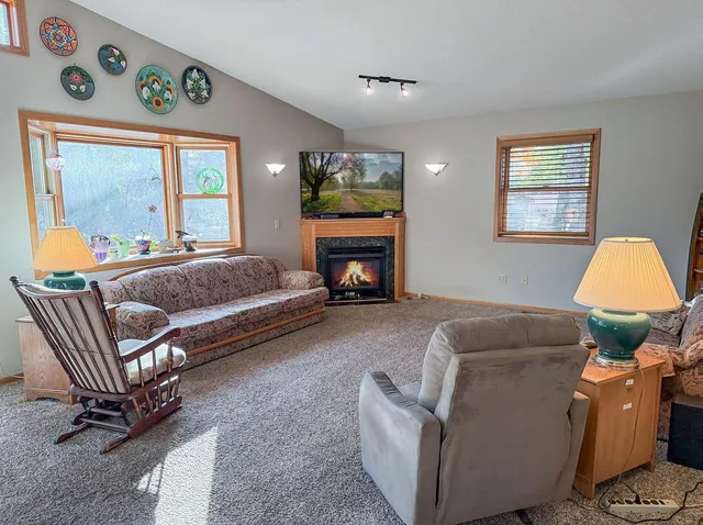 $389,900 | 1340 69th Avenue Northeast, Fridley, MN 55432