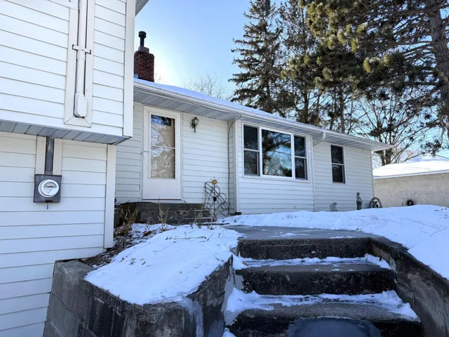 $389,900 | 1340 69th Avenue Northeast, Fridley, MN 55432