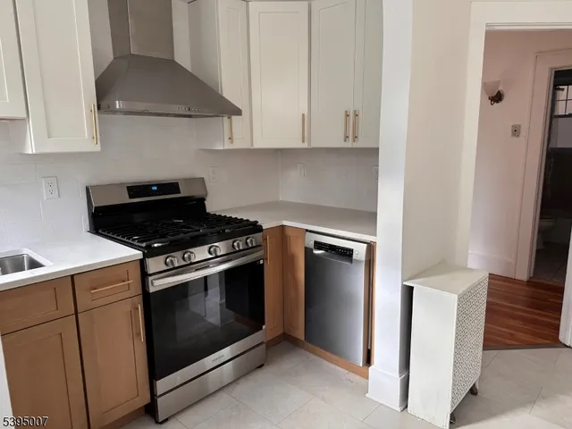 $3,500 | 101 Glenridge Avenue, Unit 1, Montclair, NJ 07042