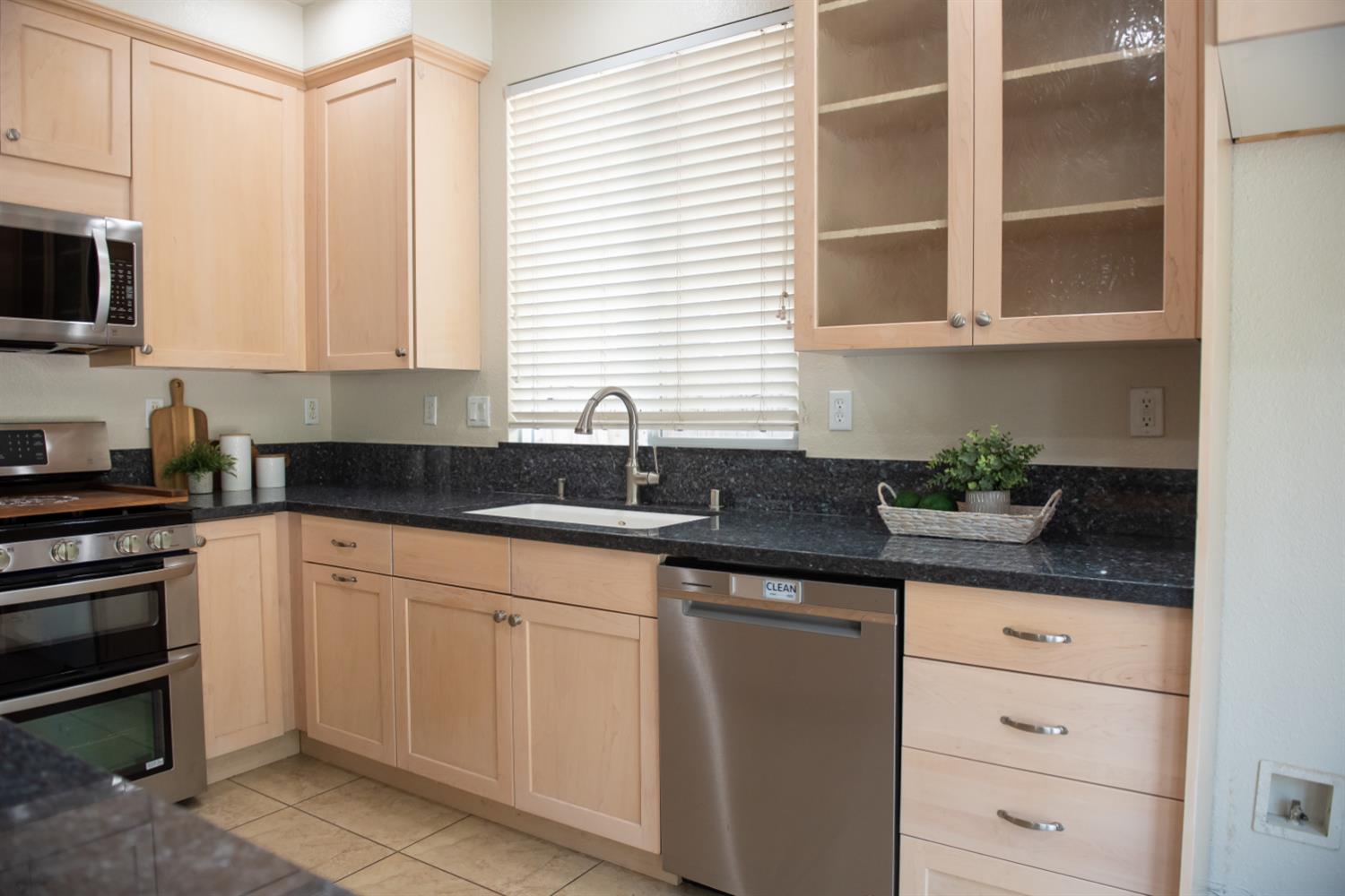 11537 Marissa Way Rancho Cordova, CA 95670 - Photo 23 of 67