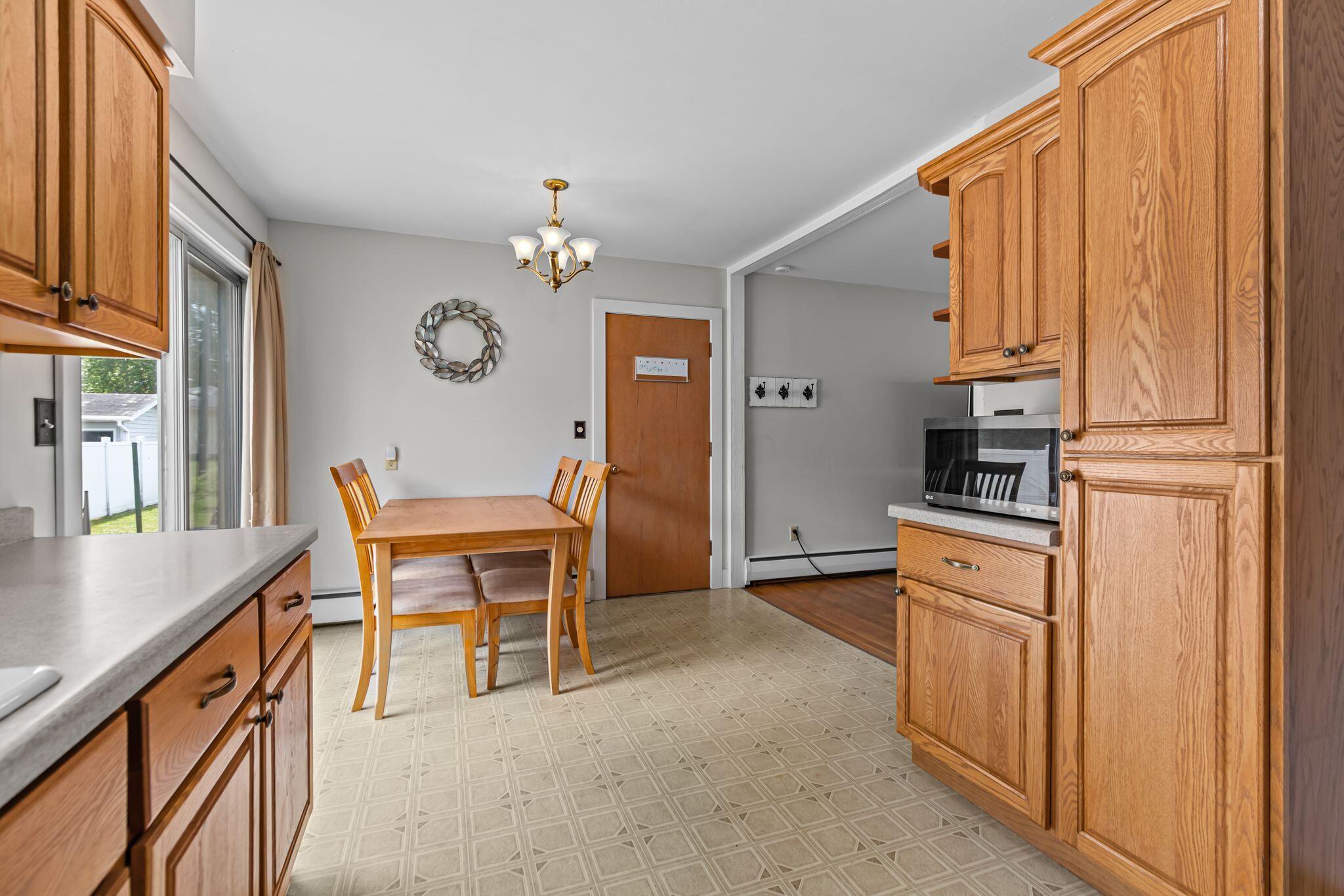 274 Greeley Street Berlin, WI 54923 - Photo 10 of 44 Eat-In Kitchen