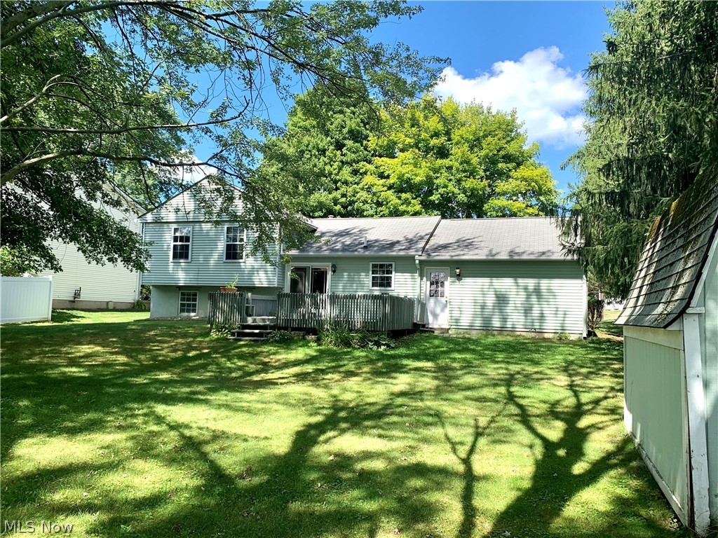179 Johnson Road Wadsworth, OH 44281 - Photo 3 of 29 Back of house
