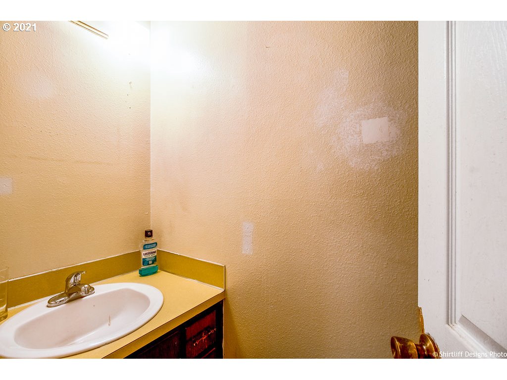 6758 A Street Springfield, OR 97478 - Photo 16 of 24