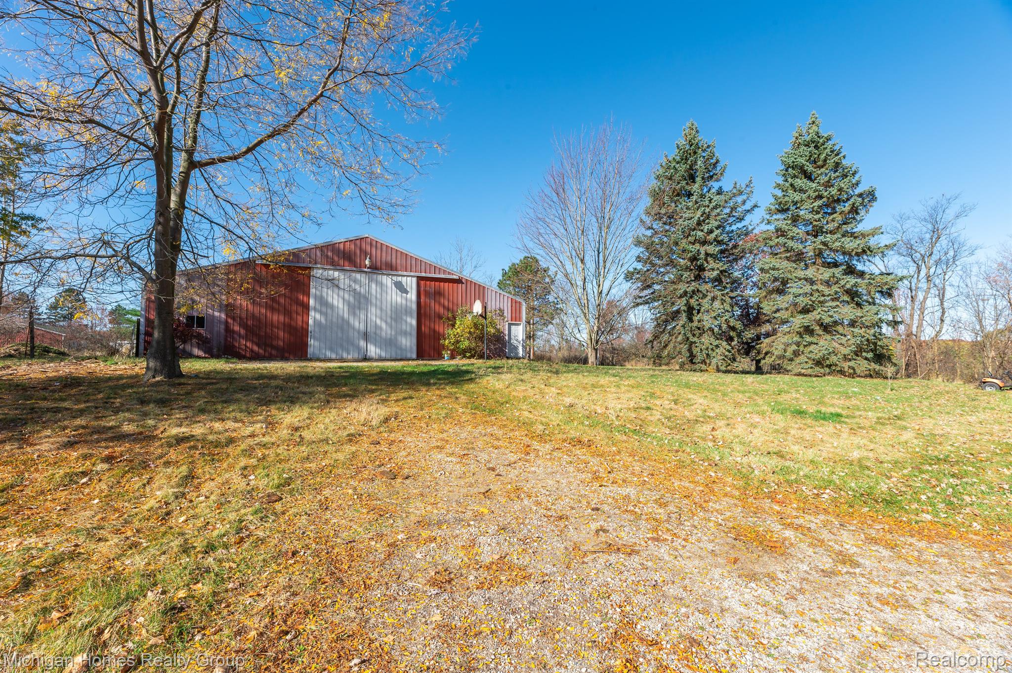 4267 Lippincott Road Lapeer, MI 48446 - Photo 3 of 61 Gallery Image 3