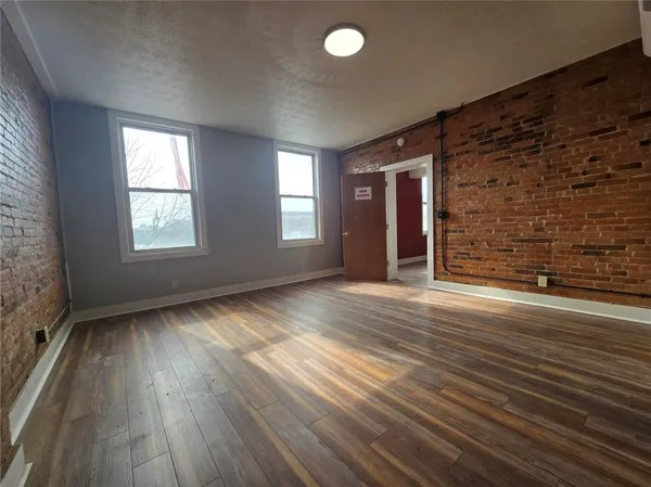 $1,500 | 27 East Main Street, Unit 208, Waterloo, NY 13165