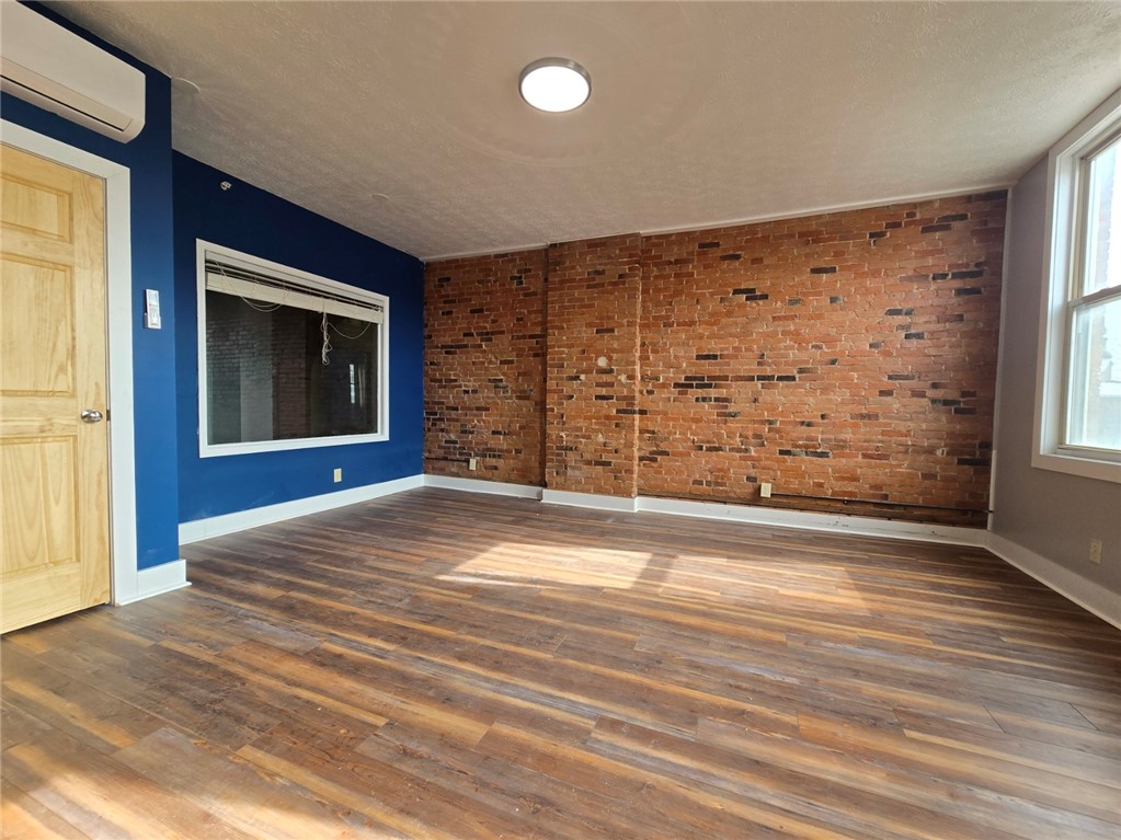 27 East Main Street, Unit 208 Waterloo, NY 13165 - Photo 5 of 9