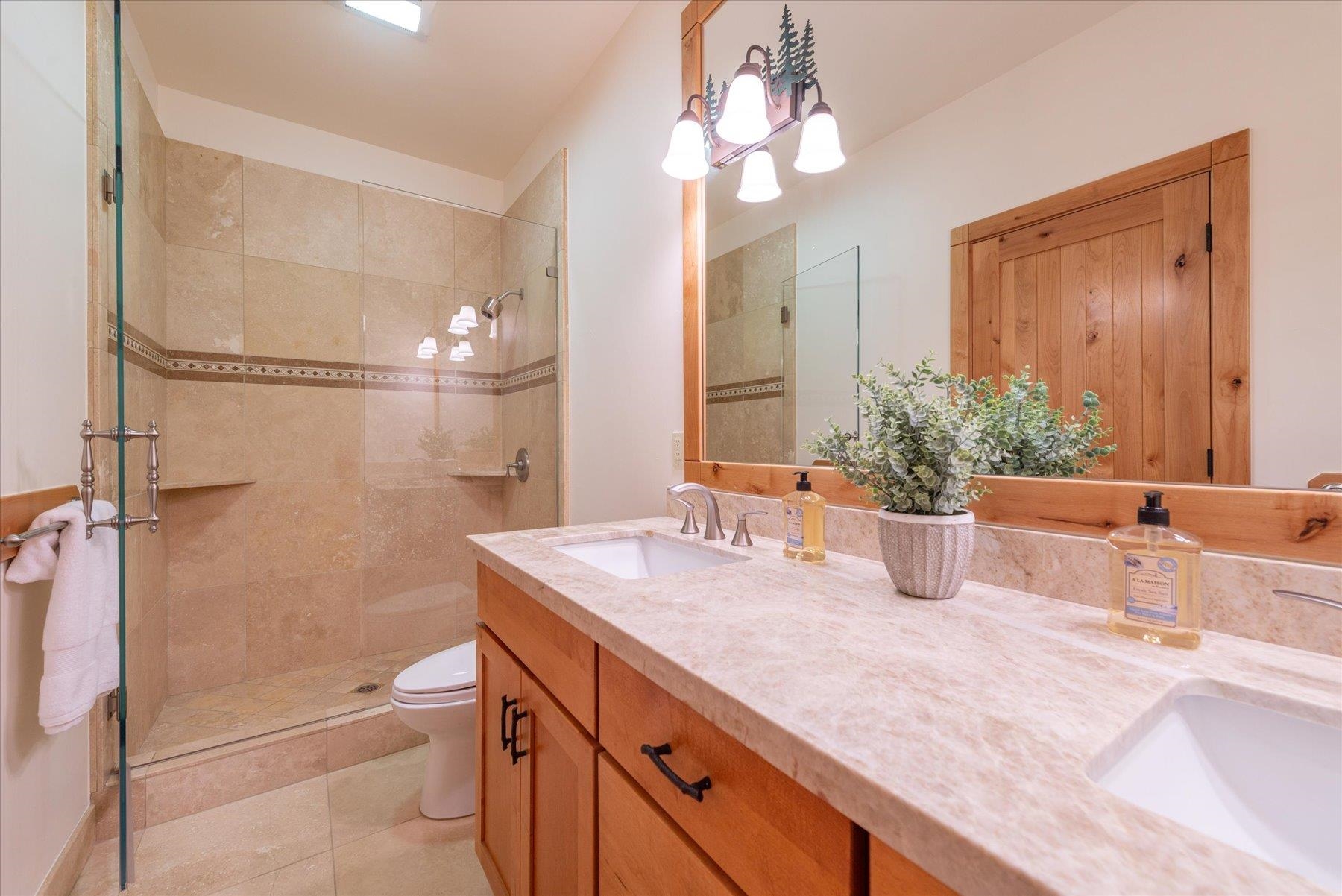 11685 Baden Road Truckee, CA 96161 - Photo 18 of 28