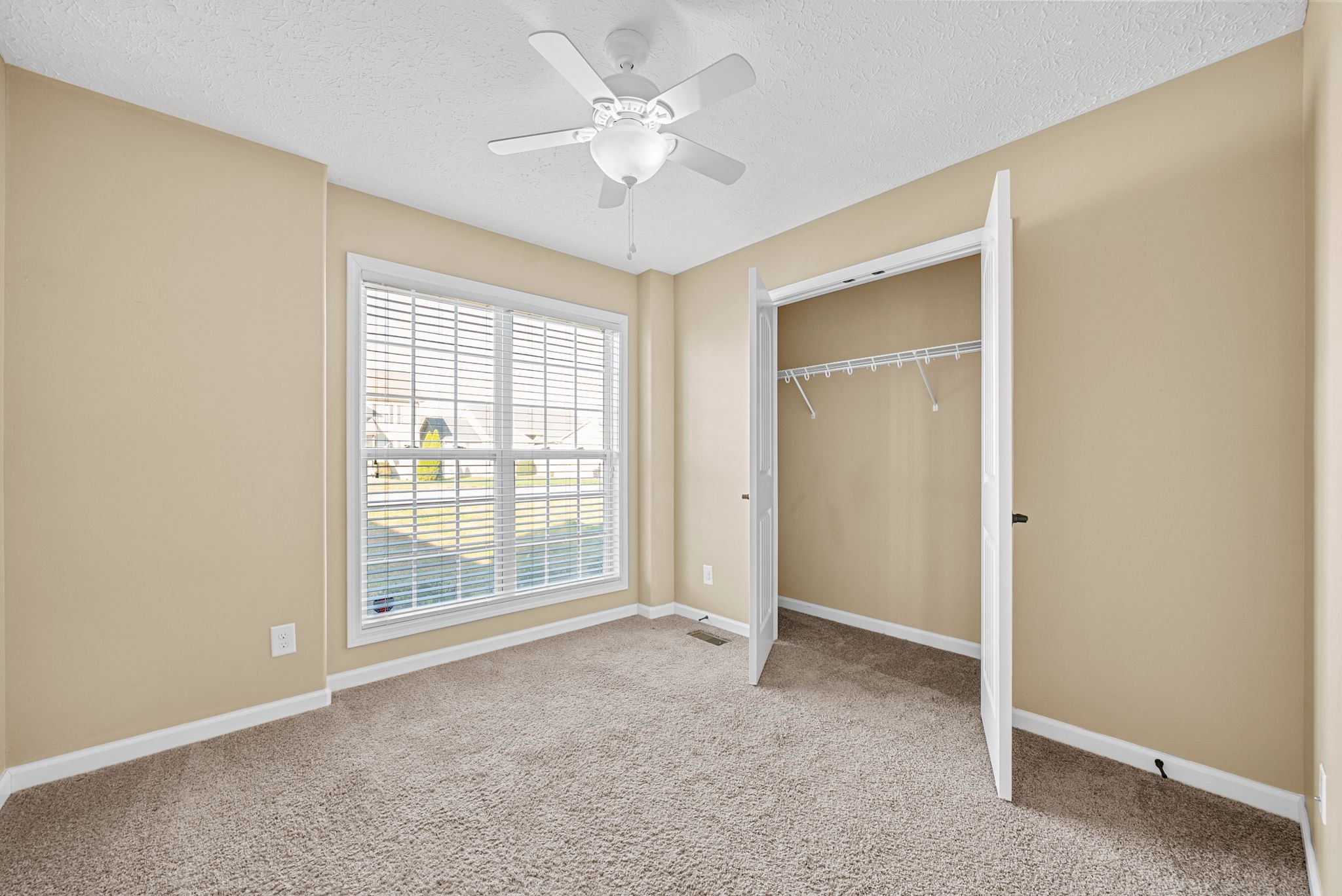 3783 Suiter Road Clarksville, TN 37040 - Photo 20 of 31 a view of an empty room with a window