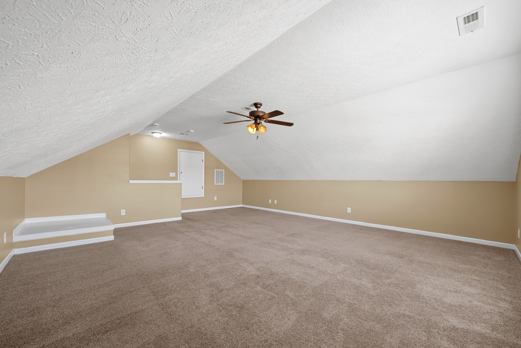 3783 Suiter Road Clarksville, TN 37040 - Photo 26 of 31 a view of a room with a ceiling fan